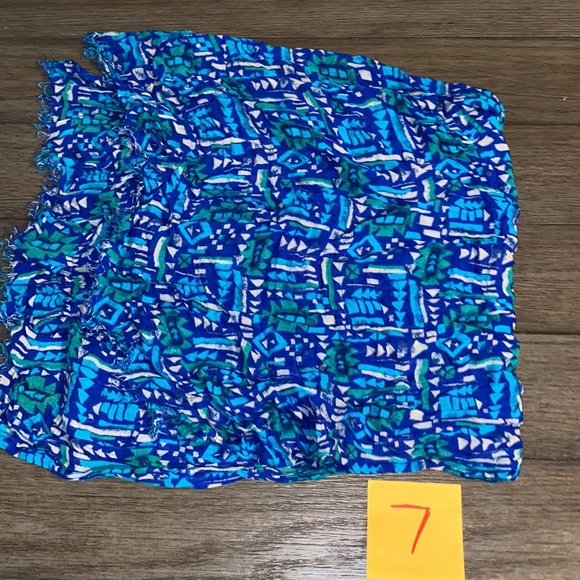 LOT OF 8 WOMENS SCARVES - Picture 8 of 9